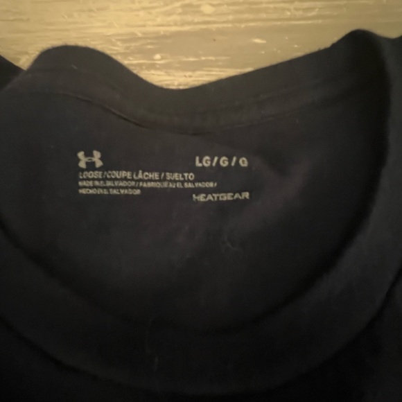 Under armour large tee - Picture 3 of 3